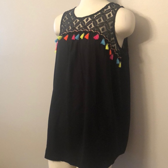 cha cha vente Tops - 💃🏼Cha Cha Vente Black neon tassel stylish tank